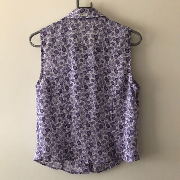 Guess Sleeveless blouse size XL gently Used - Picture 2 of 6